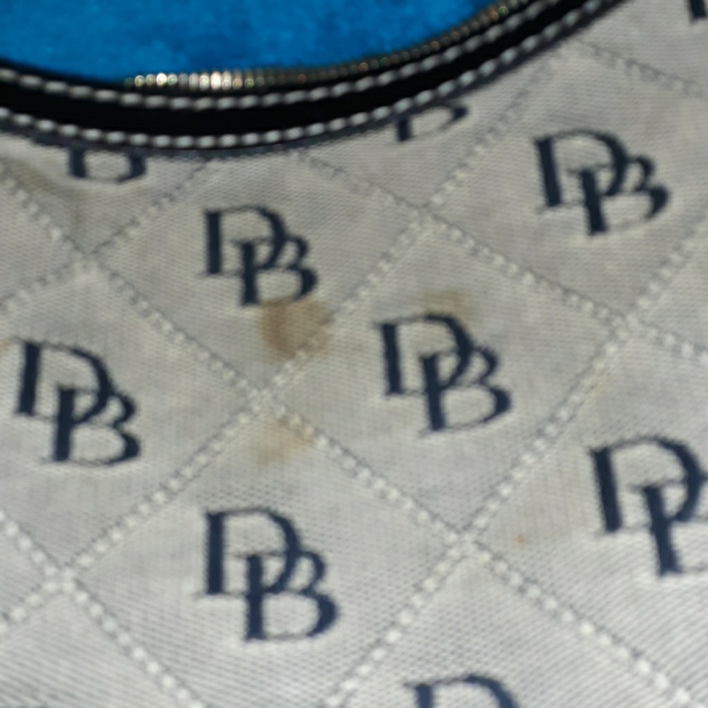 Dooney and Bourke purse - Picture 6 of 8